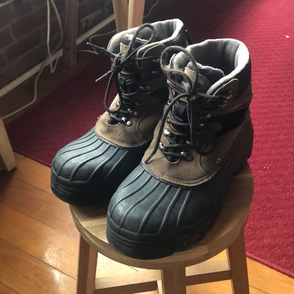 Men’s snow boots